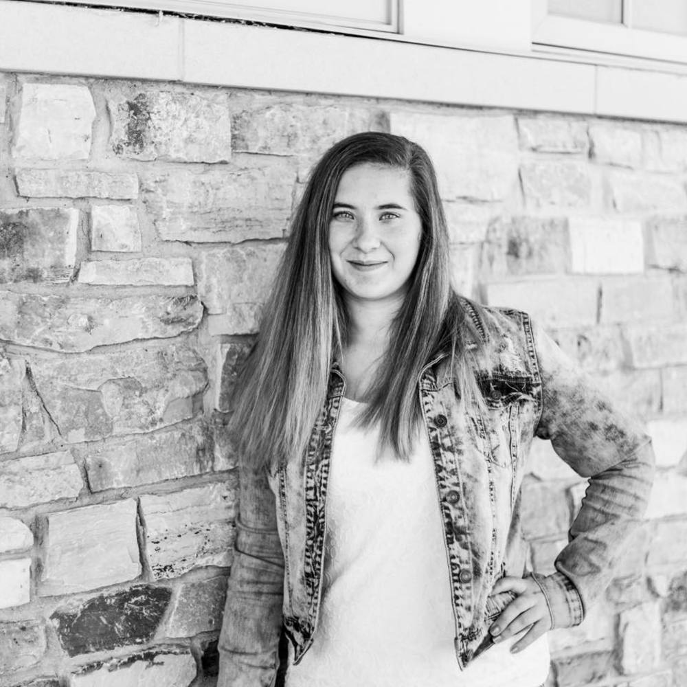 Meet your Posher, Courtney